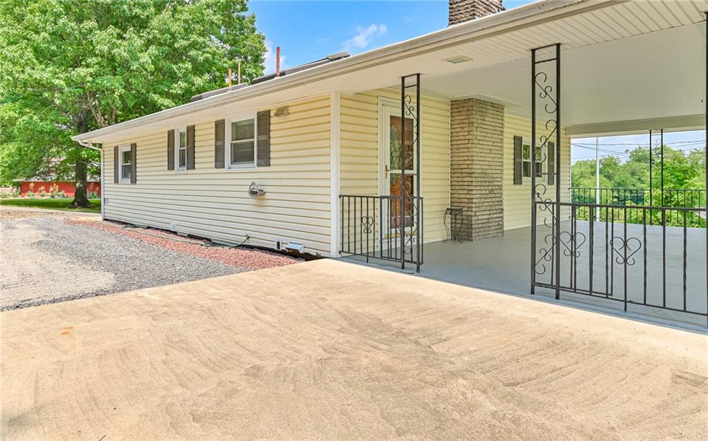 541 Marks Drive McKees Rocks, PA 15136 - Photo 8 of 25 Gallery Image 8