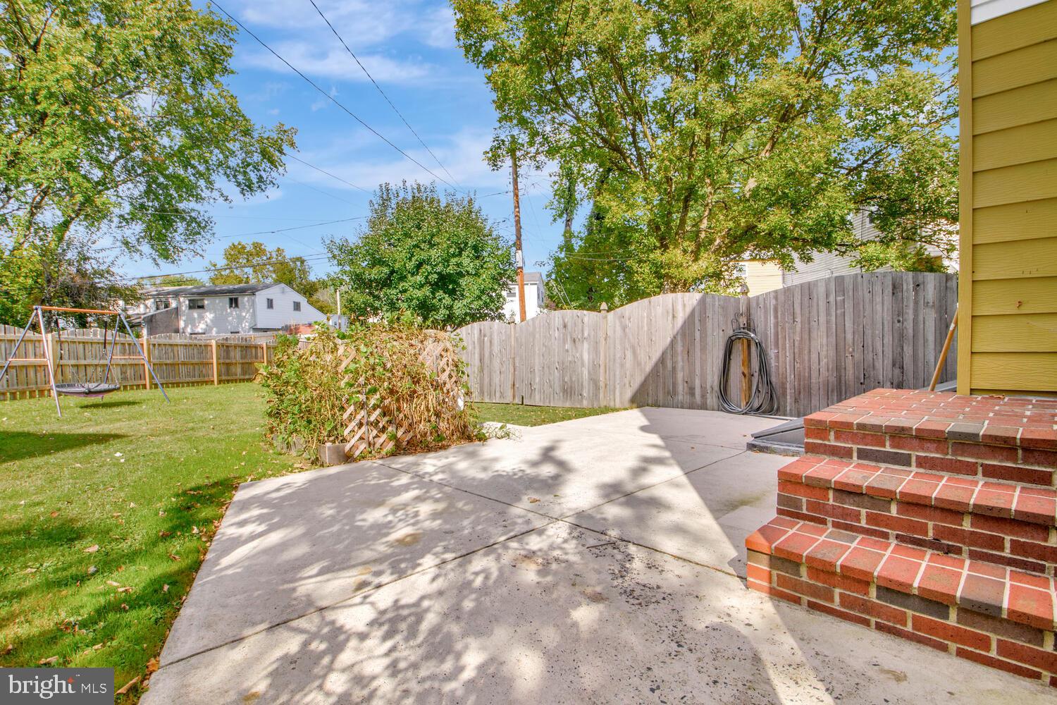 1466 Bluejay Road Abington, PA 19001 - Photo 20 of 20 a view of a backyard with a garden