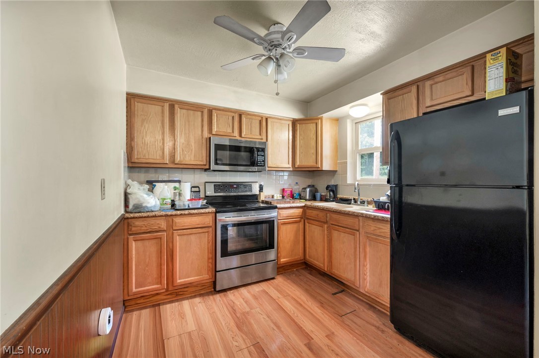 1206 Lawrence Road Northeast Canton, OH 44705 - Photo 6 of 26