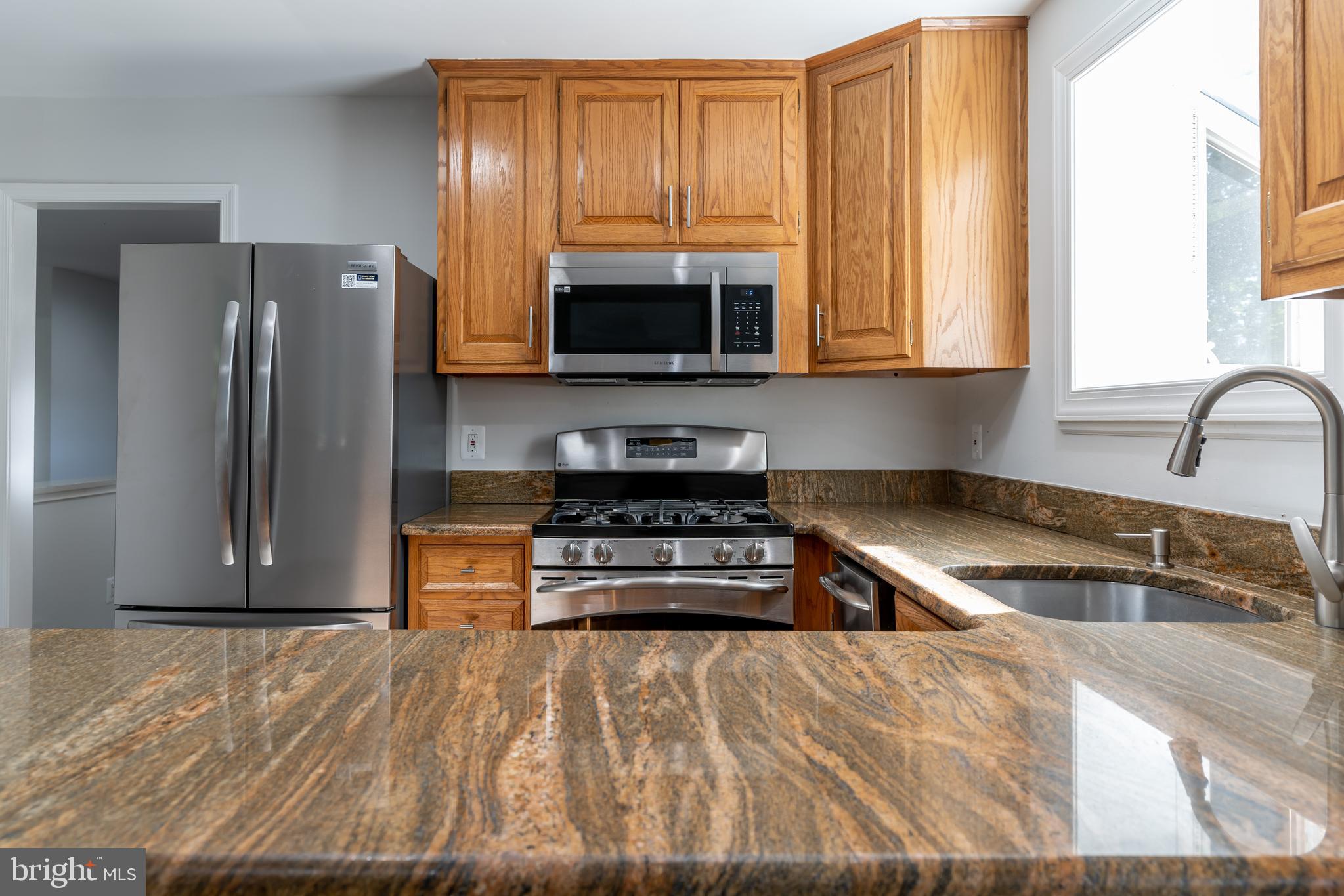 5307 Rolling Road Springfield, VA 22151 - Photo 14 of 41