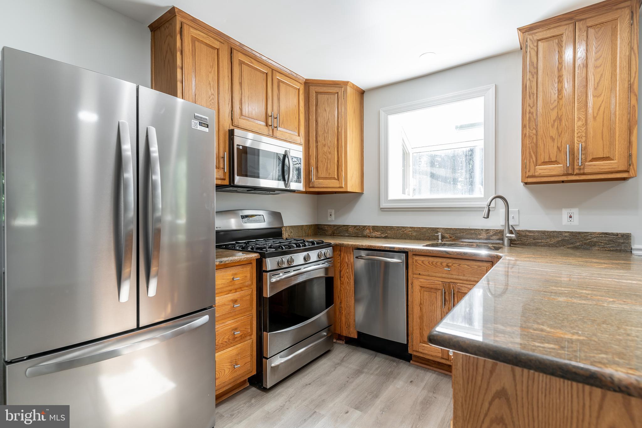 5307 Rolling Road Springfield, VA 22151 - Photo 16 of 41