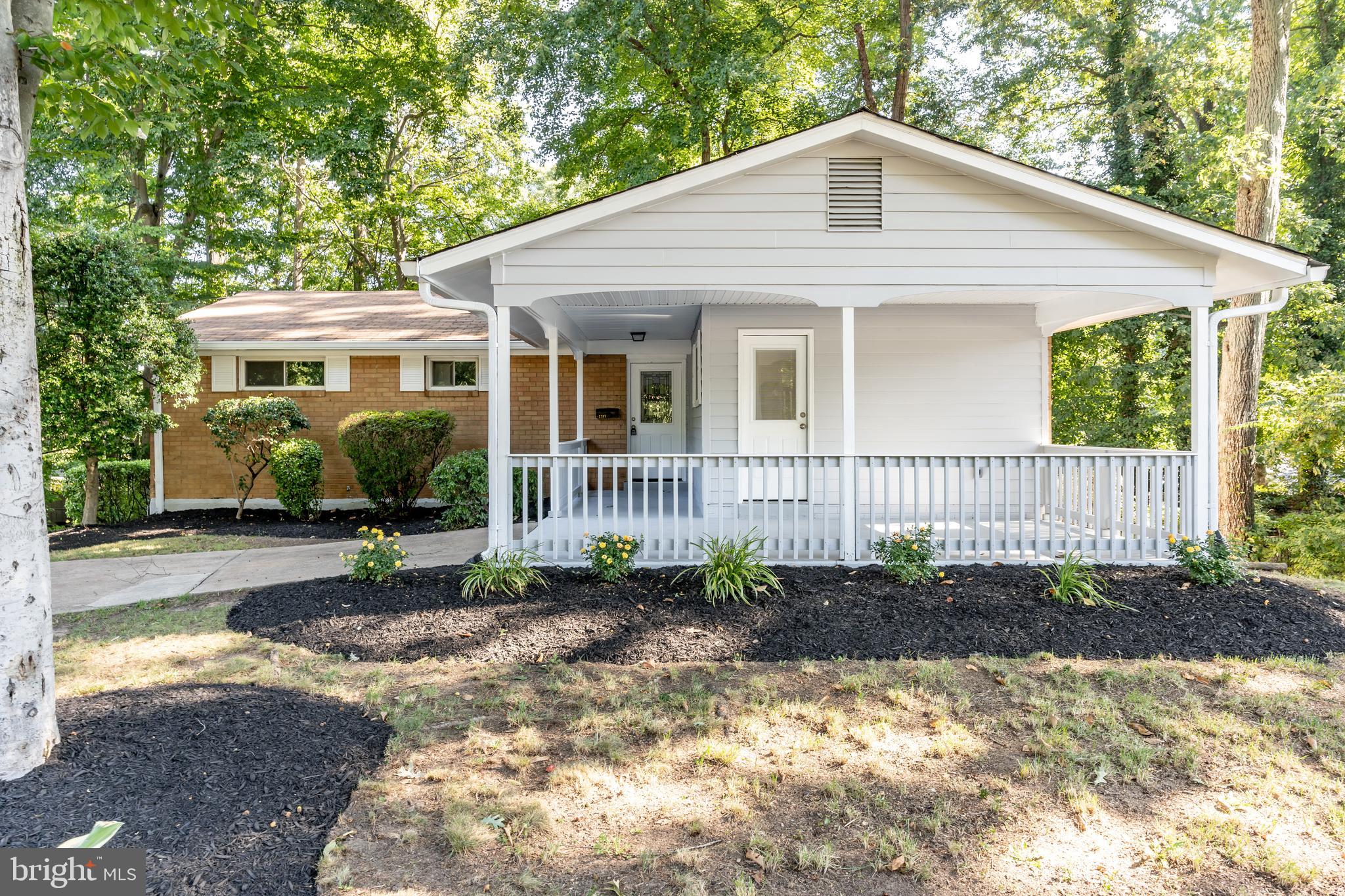 5307 Rolling Road Springfield, VA 22151 - Photo 2 of 41