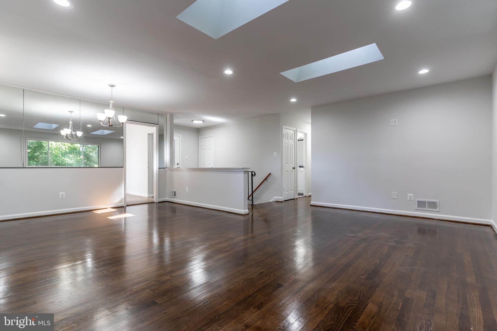 5307 Rolling Road Springfield, VA 22151 - Photo 21 of 41