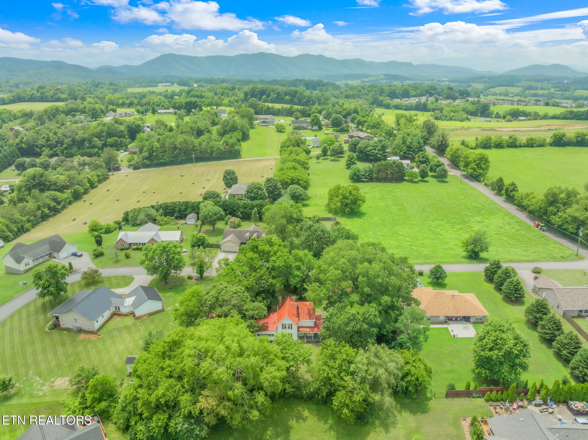 2115 Aaron Court Sevierville, TN 37876 - Photo 56 of 60 Gallery Image 56