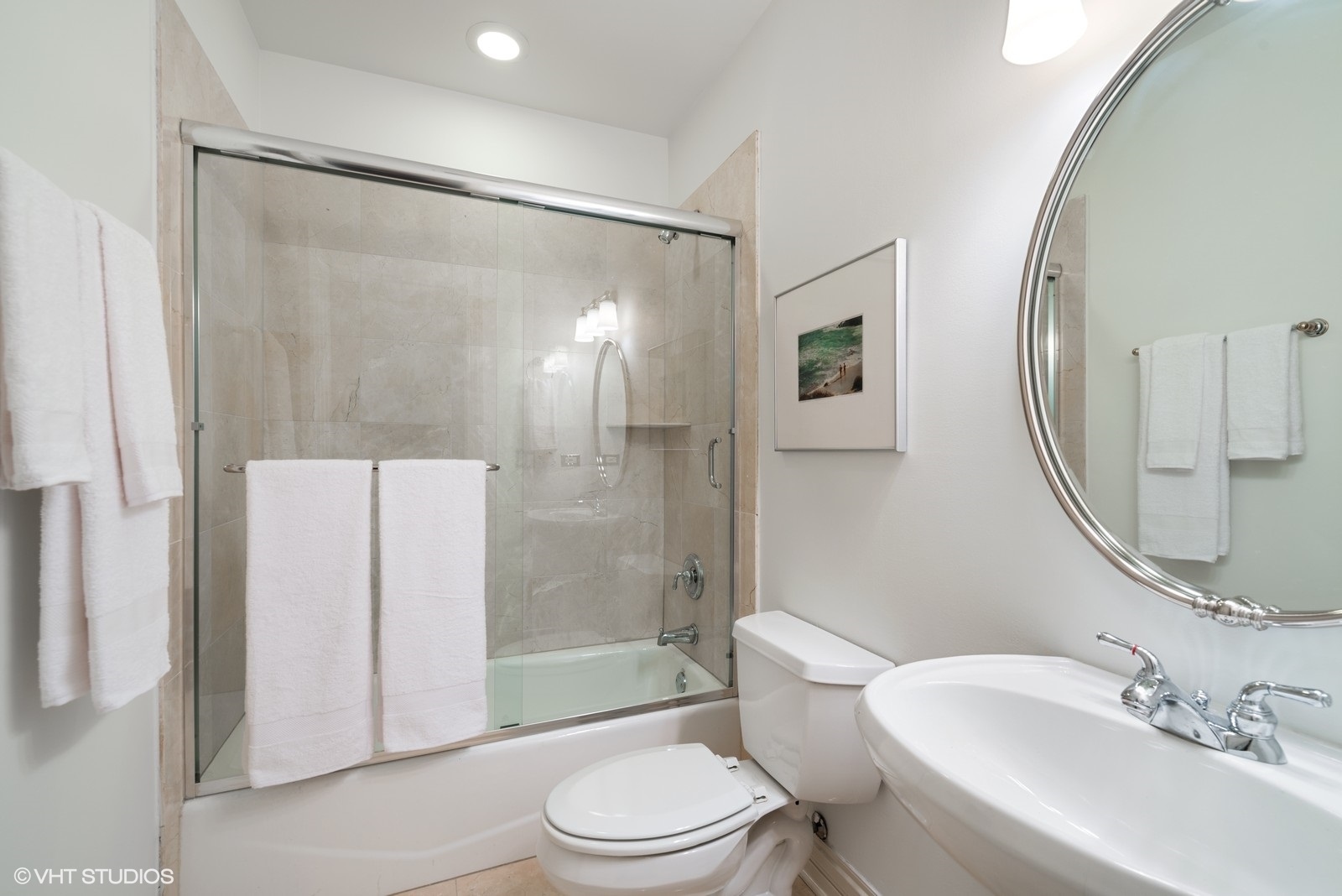 1503 North Mohawk Street, Unit 1E Chicago, IL 60610 - Photo 18 of 25 a bathroom with a sink toilet and shower