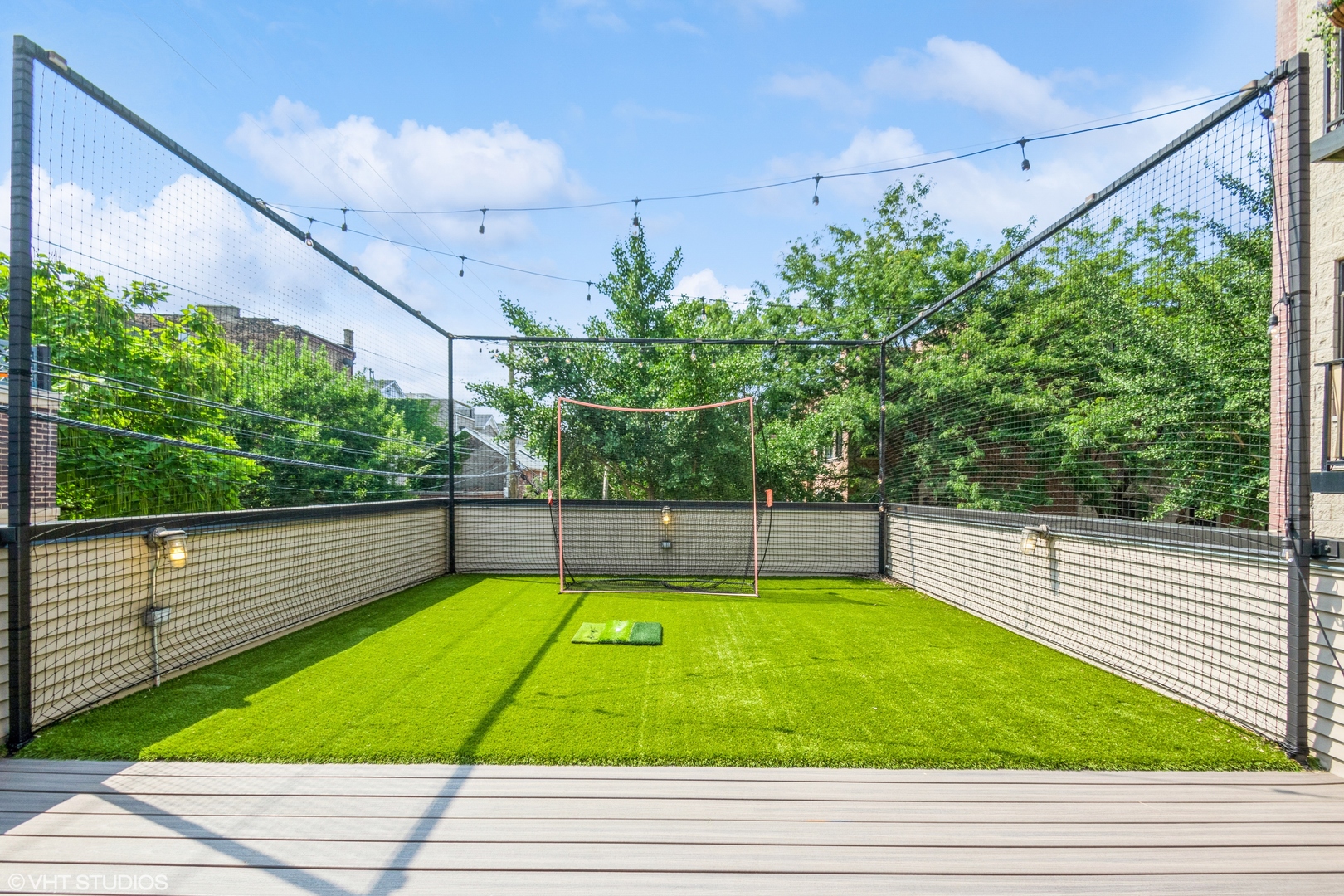 1503 North Mohawk Street, Unit 1E Chicago, IL 60610 - Photo 25 of 25 a view of a backyard