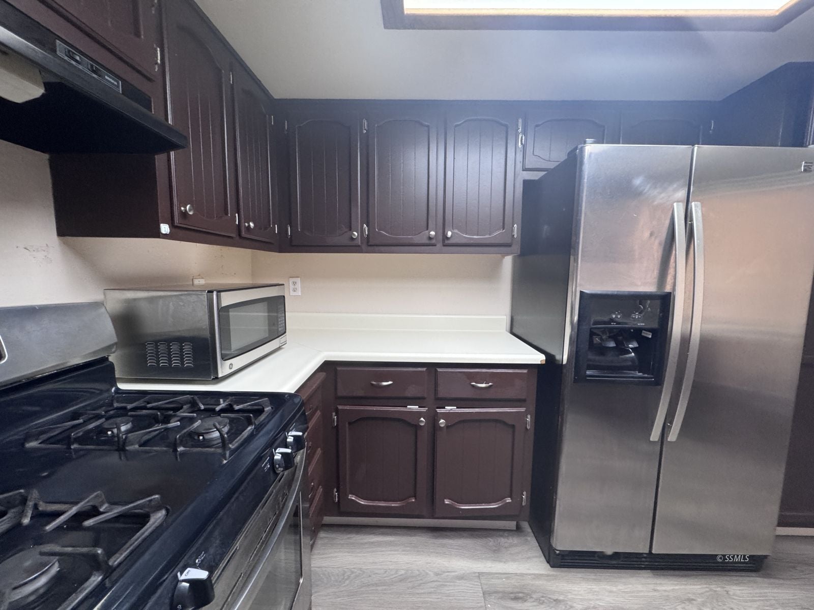 625 South Lakeview Court Ridgecrest, CA 93555 - Photo 3 of 21 Gallery Image 3