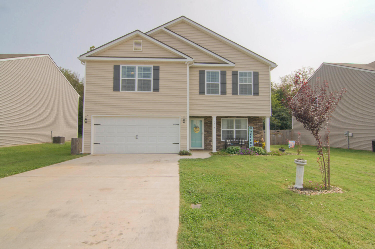 1804 River Poppy Road Mascot, TN 37806 - Photo 1 of 32 1804 River Poppy Road Mascot-large-001-0