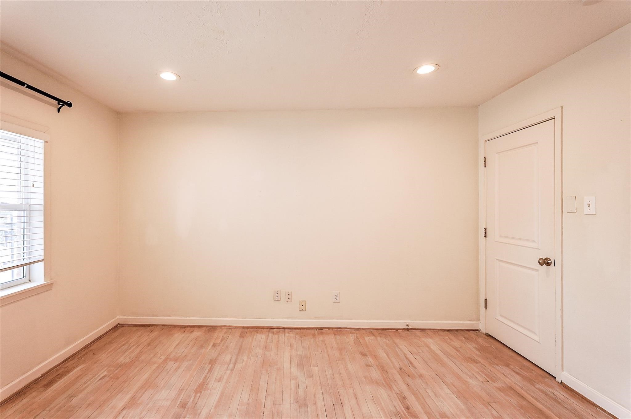 3827 Drake Street Houston, TX 77005 - Photo 25 of 29 3rd Bedroom