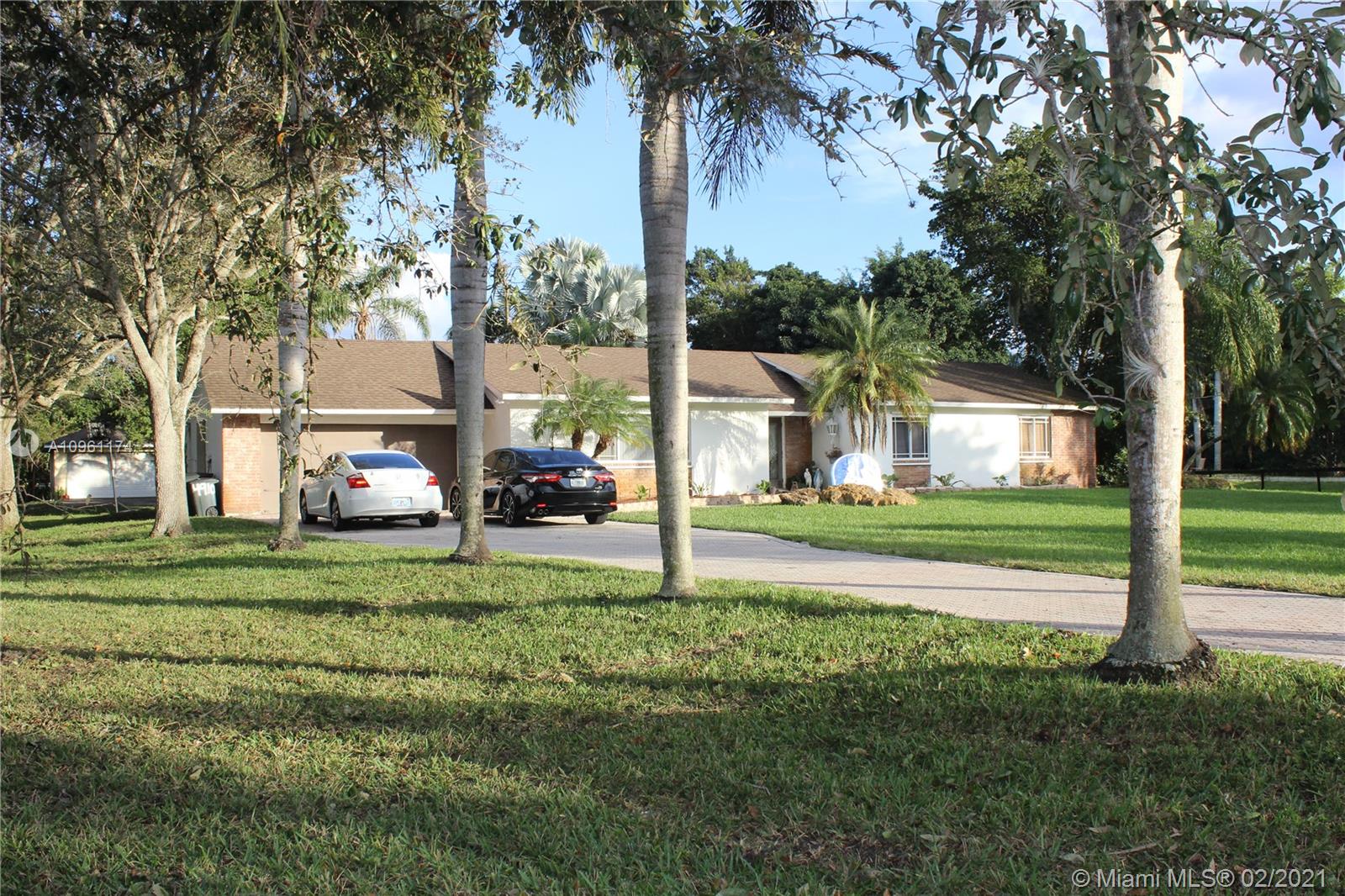 4910 Southwest 164th Terrace Southwest Ranches, FL 33331 - Photo 4 of 62