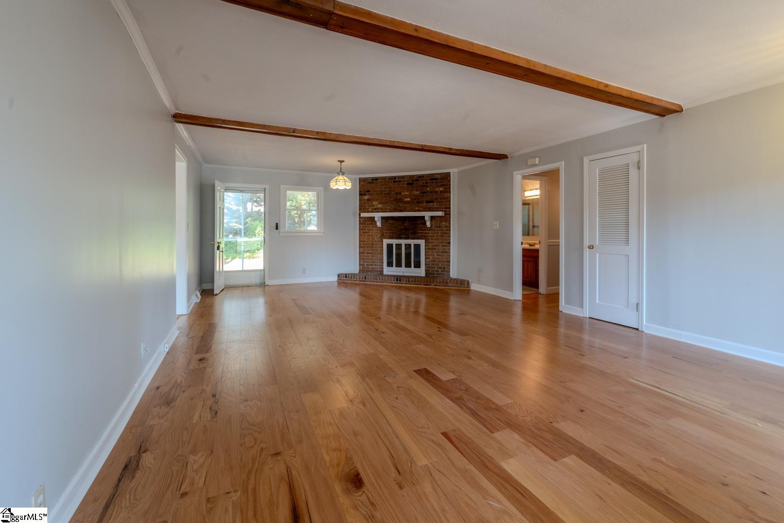 501 Cunningham Road Taylors, SC 29687 - Photo 4 of 37