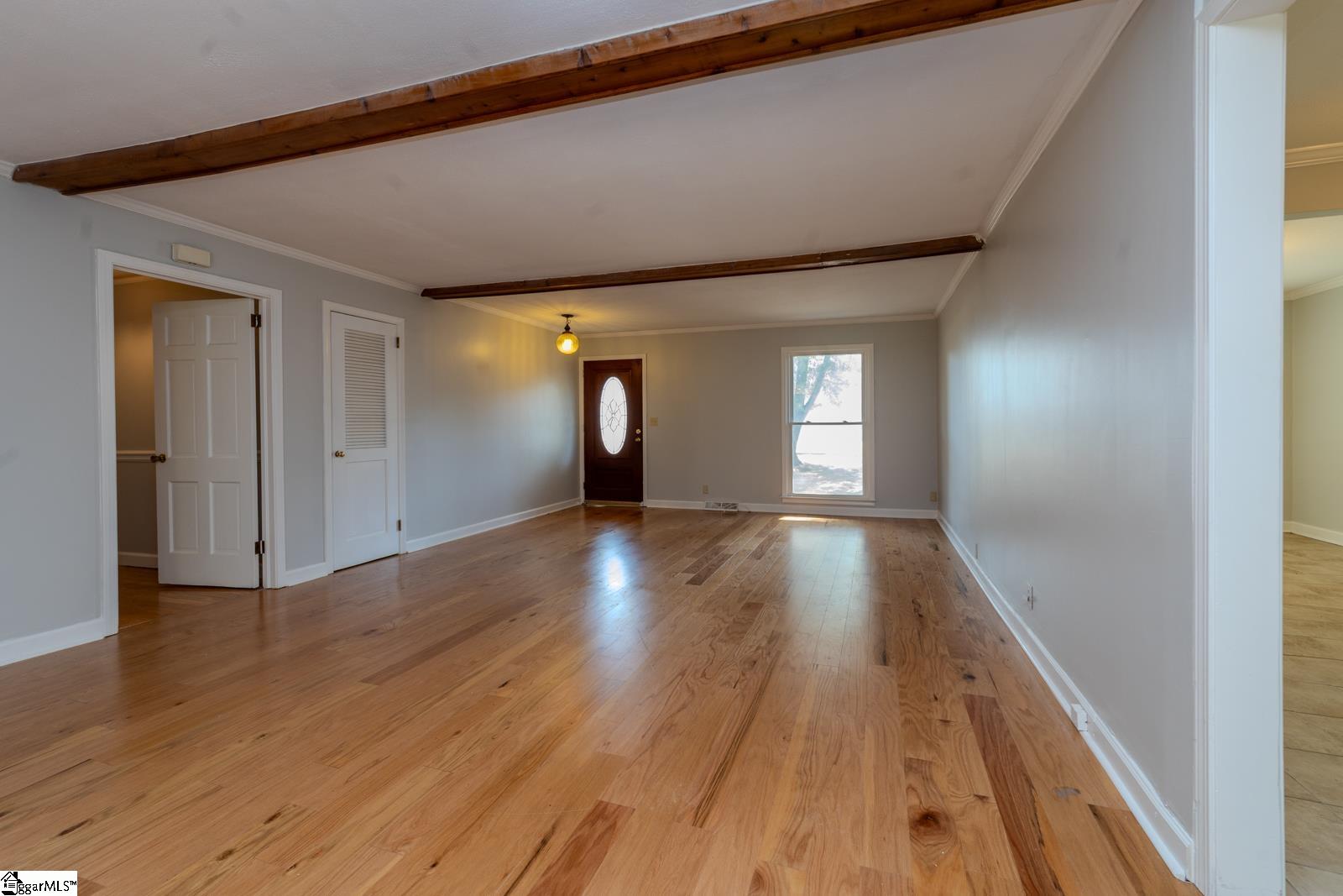501 Cunningham Road Taylors, SC 29687 - Photo 5 of 37