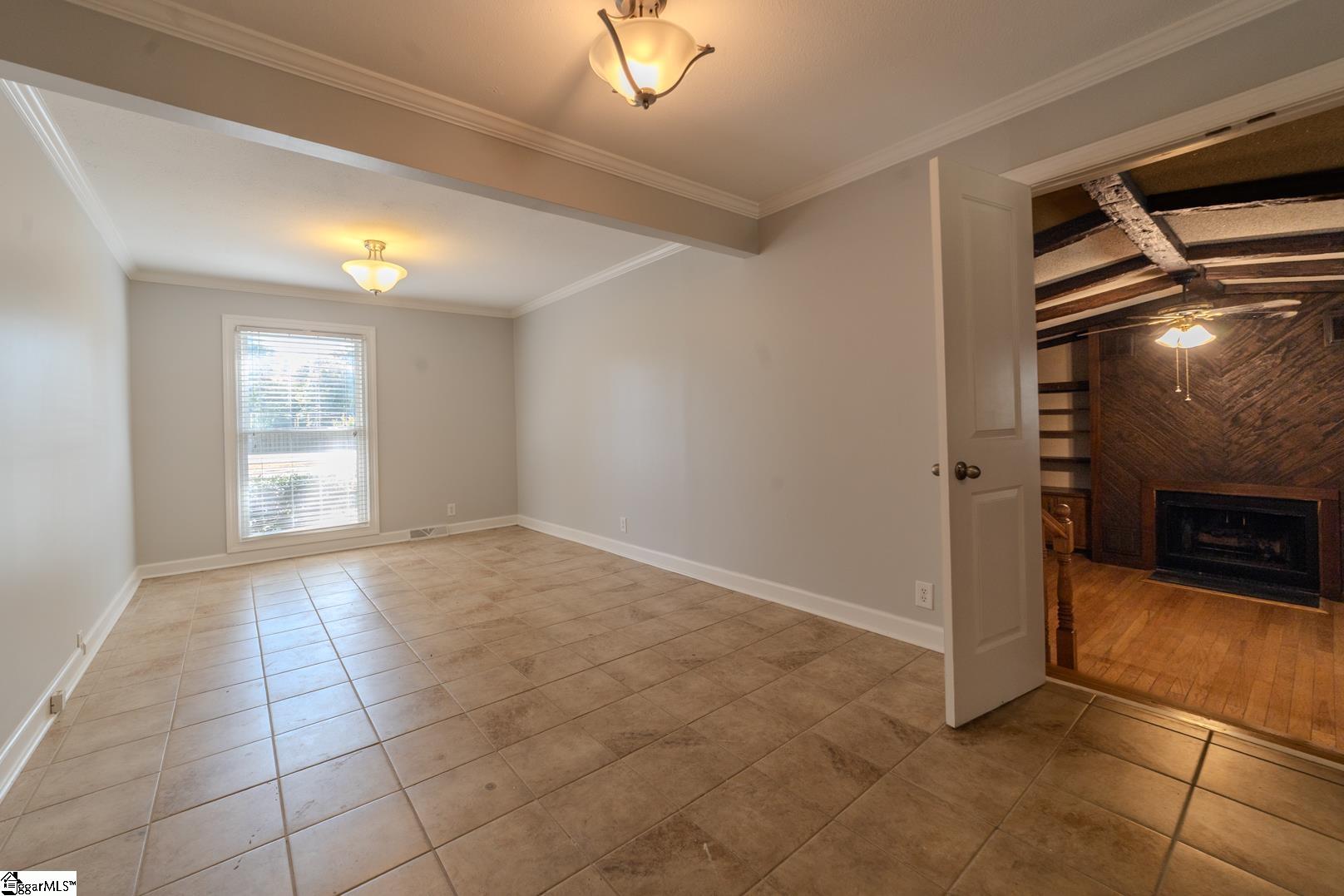 501 Cunningham Road Taylors, SC 29687 - Photo 6 of 37