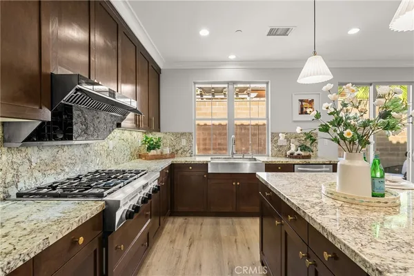 $2,530,000 | 55 Parkdale, Irvine, CA 92620