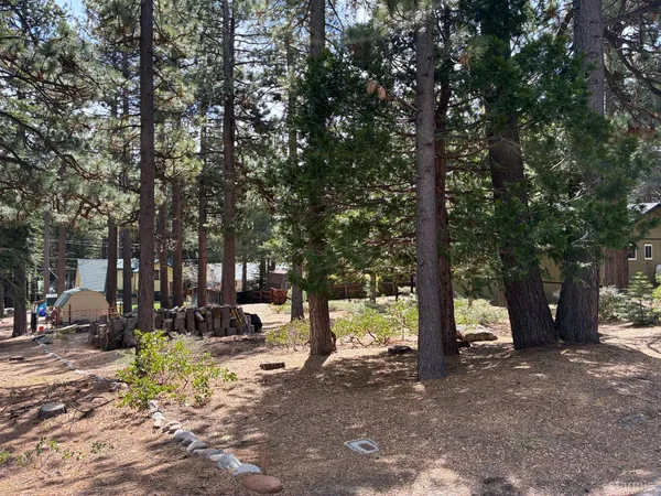 $299,000 | 1989 Kickapoo Street, South Lake Tahoe, CA 96150
