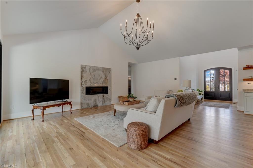 2507 Rivers Edge Road Summerfield, NC 27358 - Photo 11 of 43 Living Room