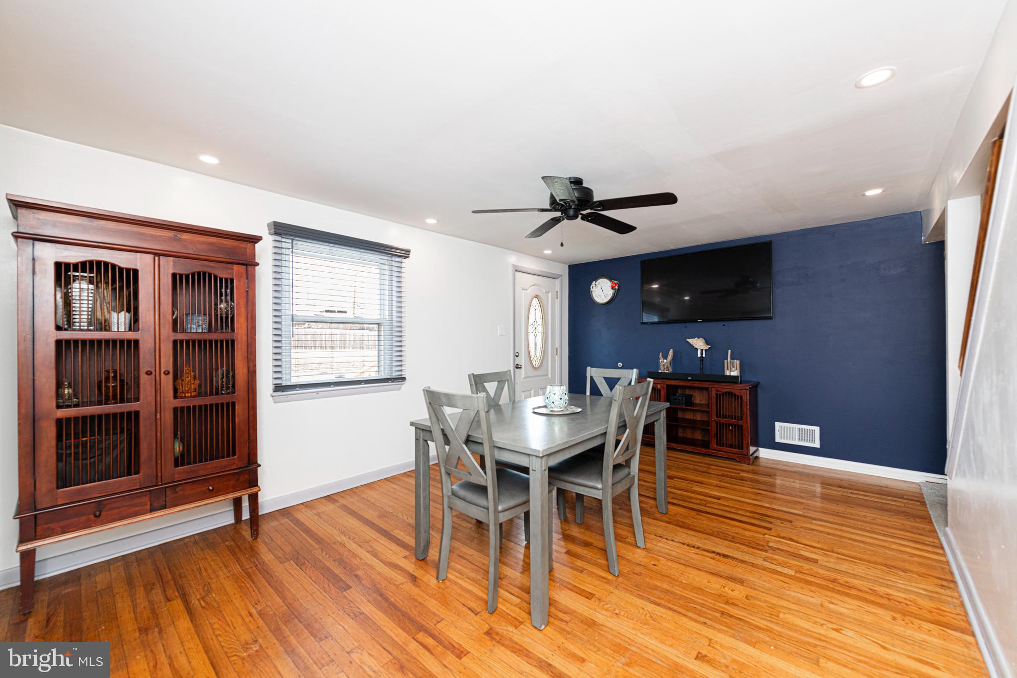 2015 Dutton Mill Road Aston, PA 19014 - Photo 4 of 33