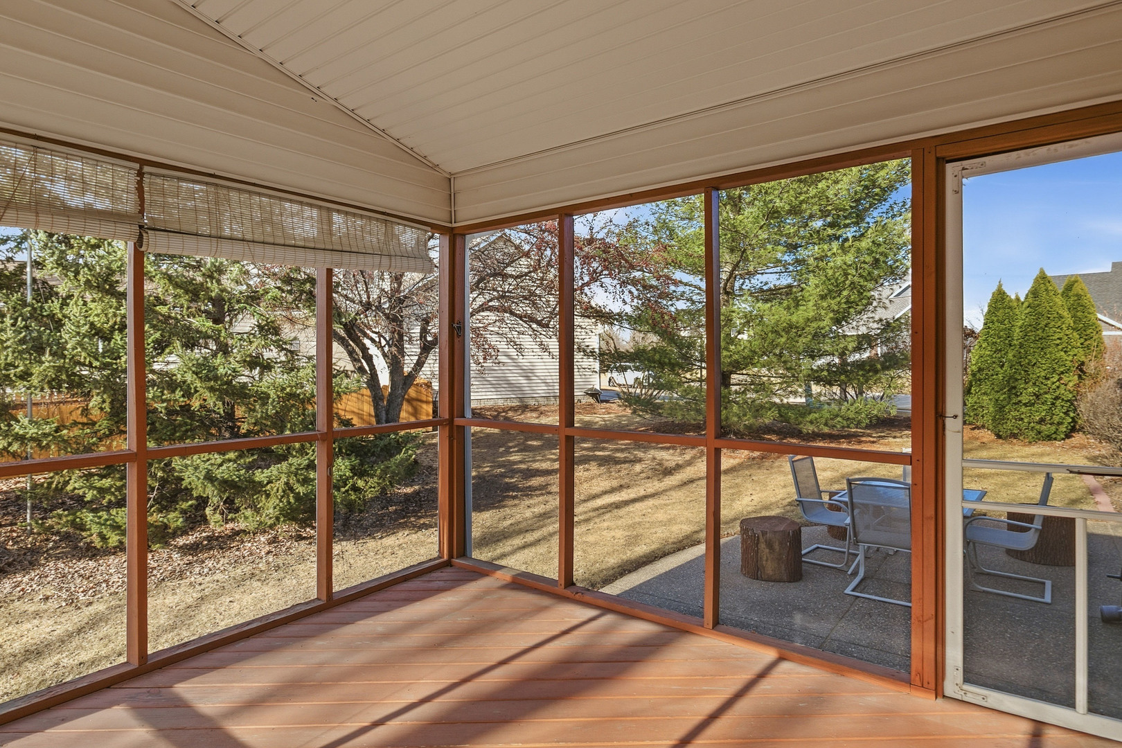 2052 Ashford Road Bettendorf, IA 52722 - Photo 23 of 40 a view of a room with floor to ceiling windows and city view