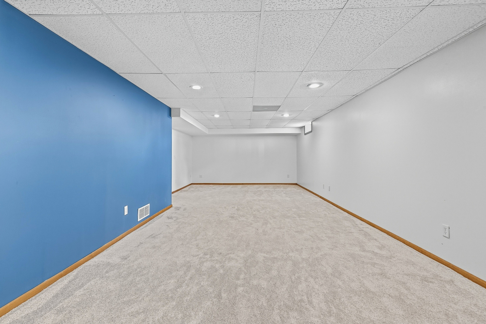 2052 Ashford Road Bettendorf, IA 52722 - Photo 39 of 40 an empty room with a empty space and windows