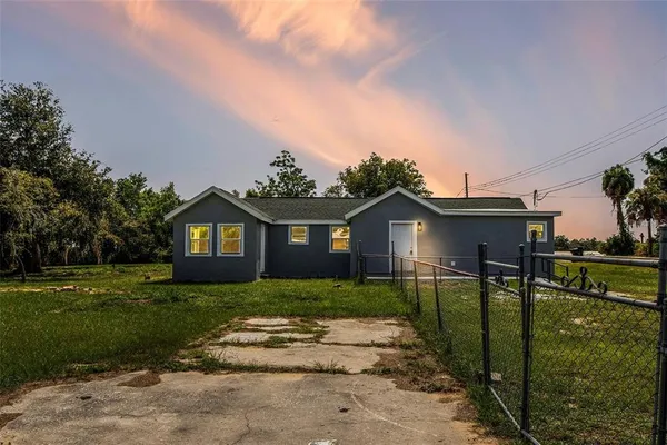 $300,000 | 205 East Cornell Street, Avon Park, FL 33825