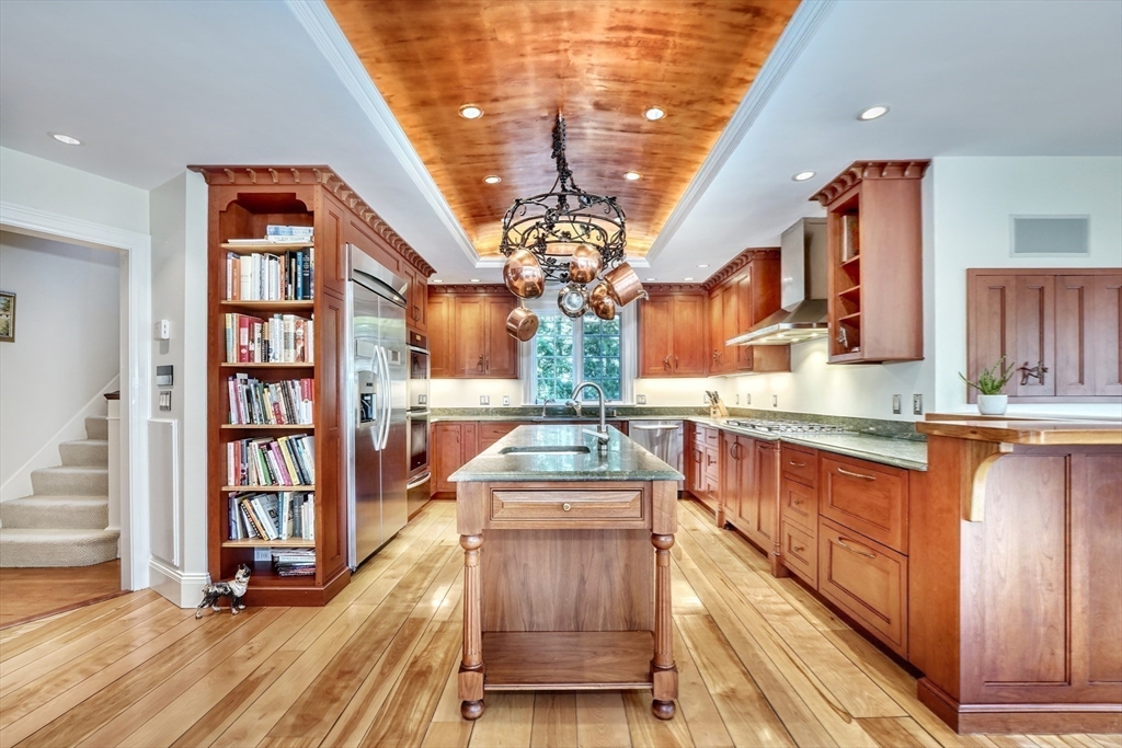 10 Sheffield Road Winchester, MA 01890 - Photo 11 of 41