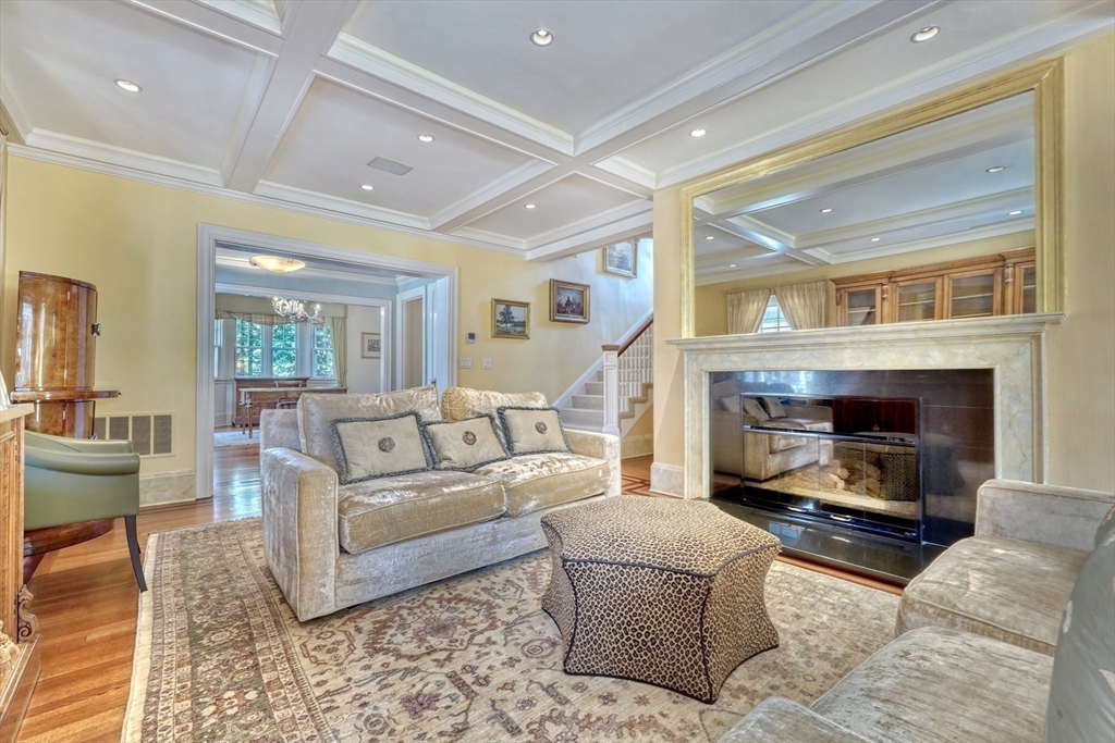 10 Sheffield Road Winchester, MA 01890 - Photo 5 of 41