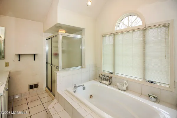 $999,999 | 38 Dansbury Court, Freehold, NJ 07728