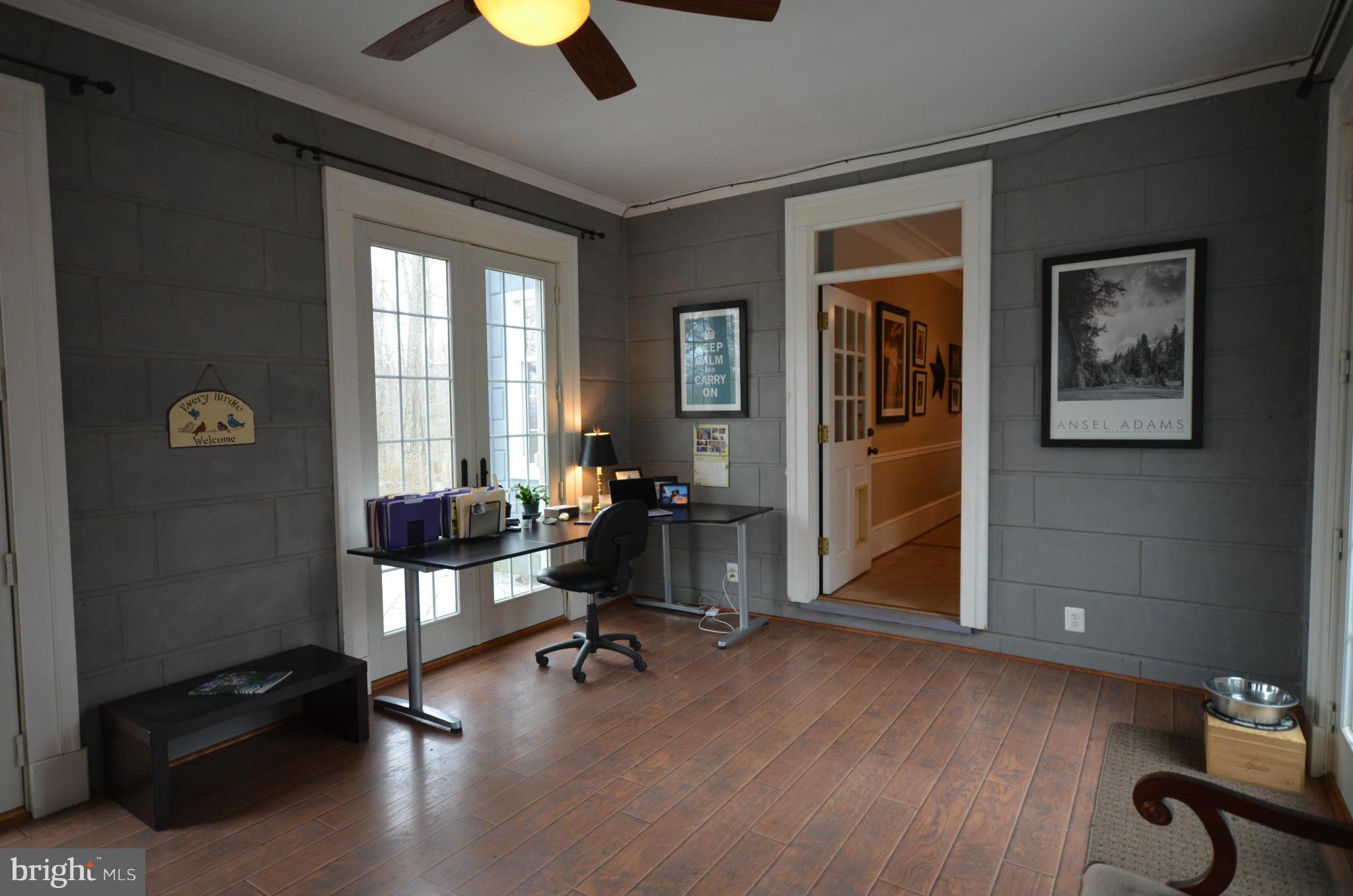 10442 Warland Road Marshall, VA 20115 - Photo 13 of 28 Family Room