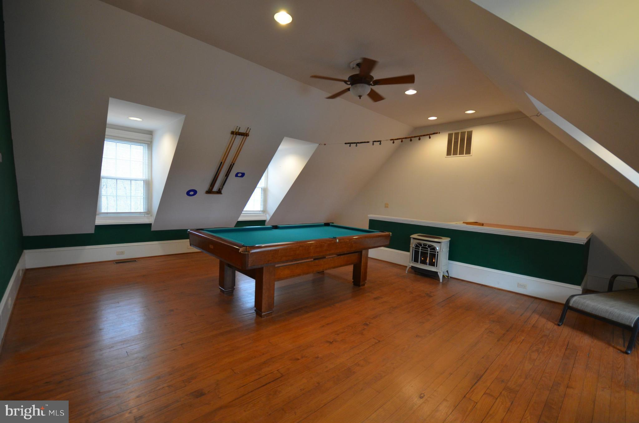 10442 Warland Road Marshall, VA 20115 - Photo 21 of 28 Recreation Room