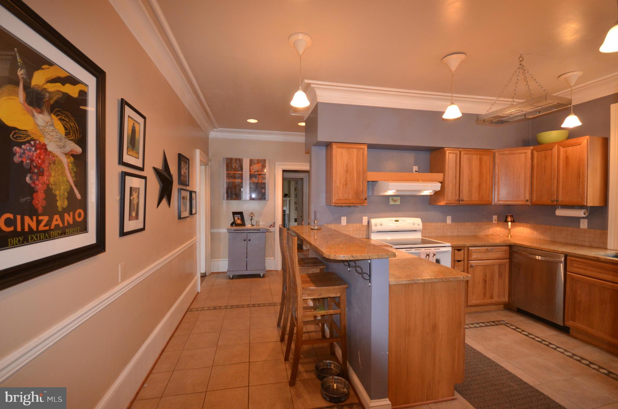 10442 Warland Road Marshall, VA 20115 - Photo 5 of 28 Kitchen