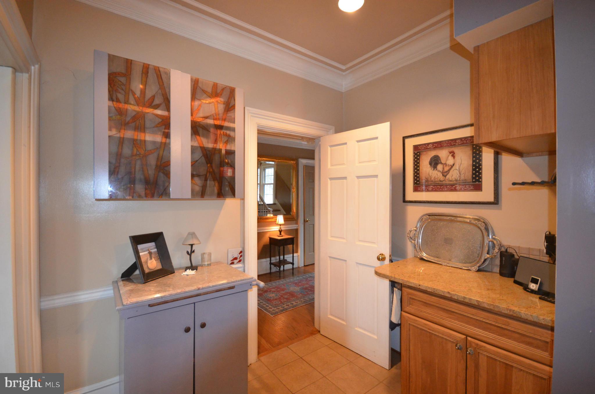 10442 Warland Road Marshall, VA 20115 - Photo 8 of 28 Kitchen