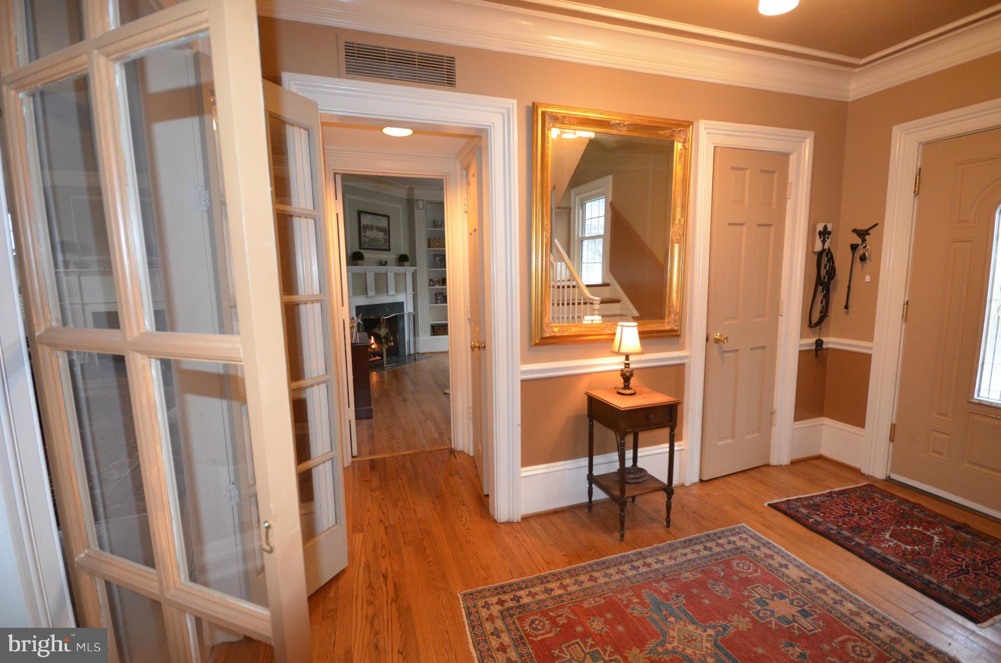 10442 Warland Road Marshall, VA 20115 - Photo 9 of 28 Foyer