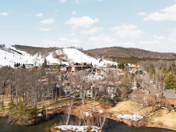 $400,000 | 12435 WinterGreen Drive, Unit 515, Thompsonville, MI 49683