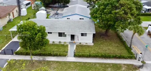 $3,450 | 1401 Northeast 152nd Street, North Miami Beach, FL 33162