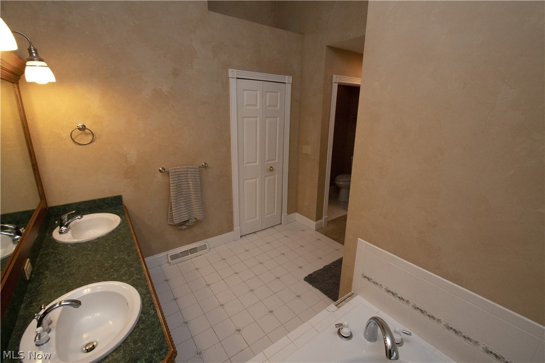 9620 South Brown Road Chardon, OH 44024 - Photo 12 of 25 Gallery Image 12
