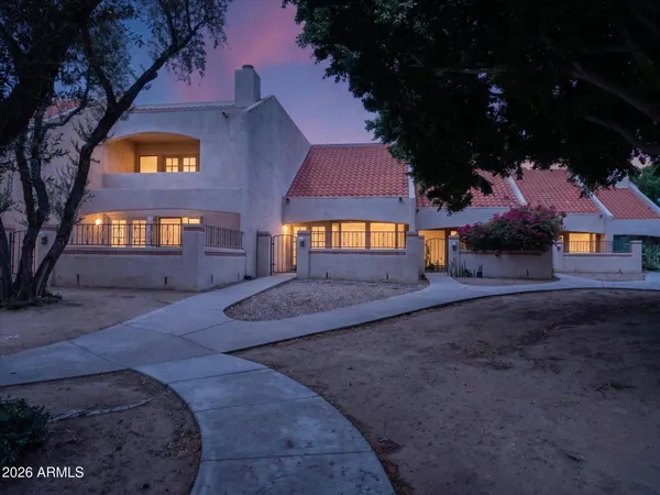 $2,000 | 11444 North 28th Drive, Unit 4, Phoenix, AZ 85029
