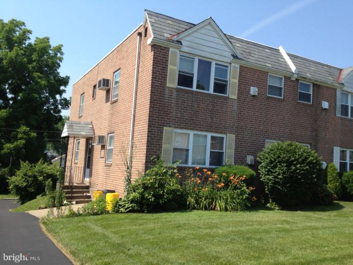 18 Windsor Road Glenside, PA 19038 - Photo 3 of 20 Exterior Side