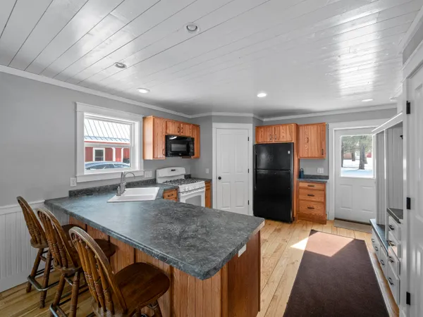 $449,900 | E1471 Arbor Street, Waupaca, WI 54981