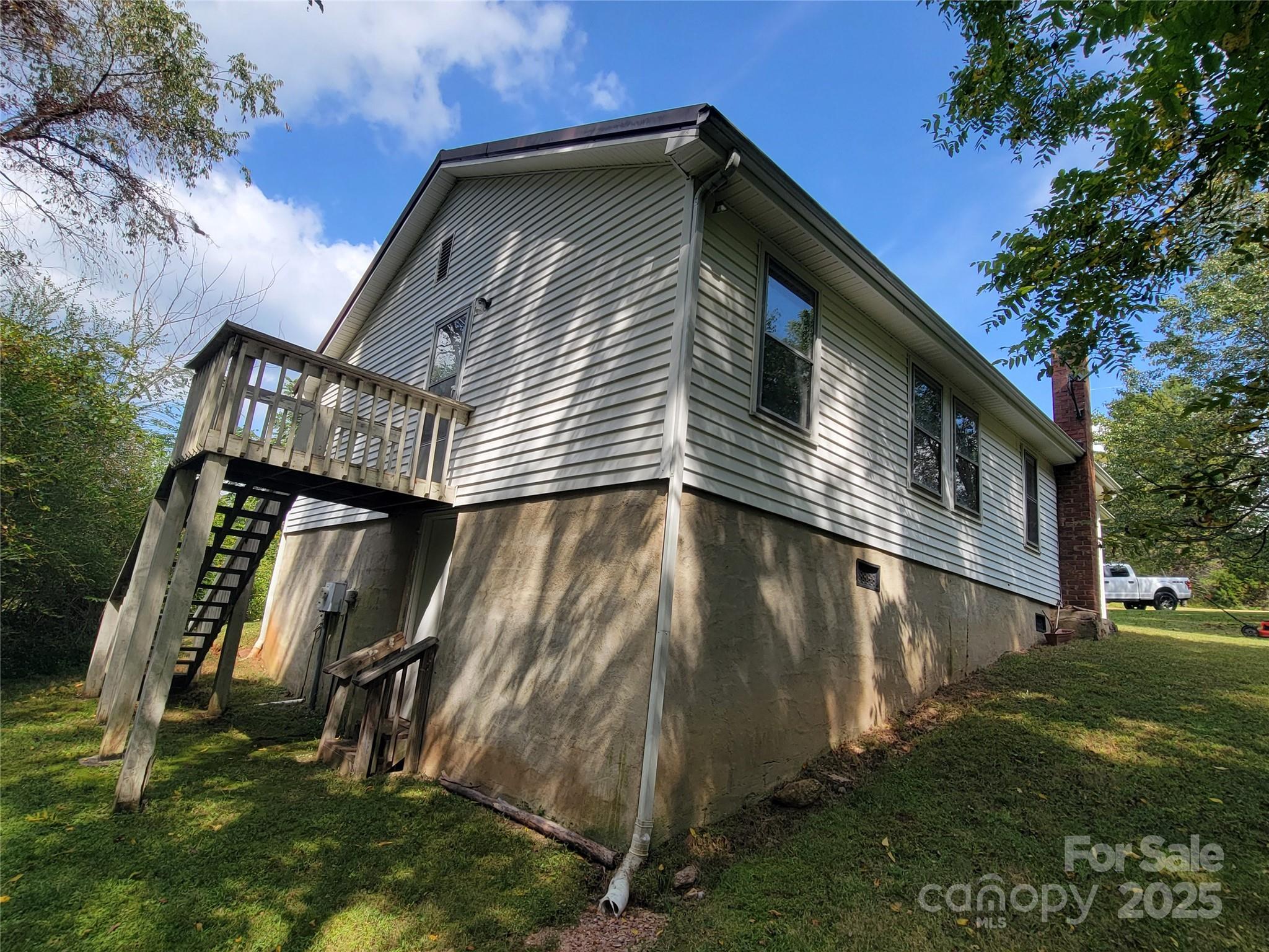 1004 Pine Mountain Road Hudson, NC 28638 - Photo 6 of 24