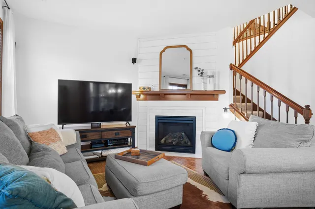 $335,000 | 17390 72nd Avenue North, Unit 1301, Maple Grove, MN 55311