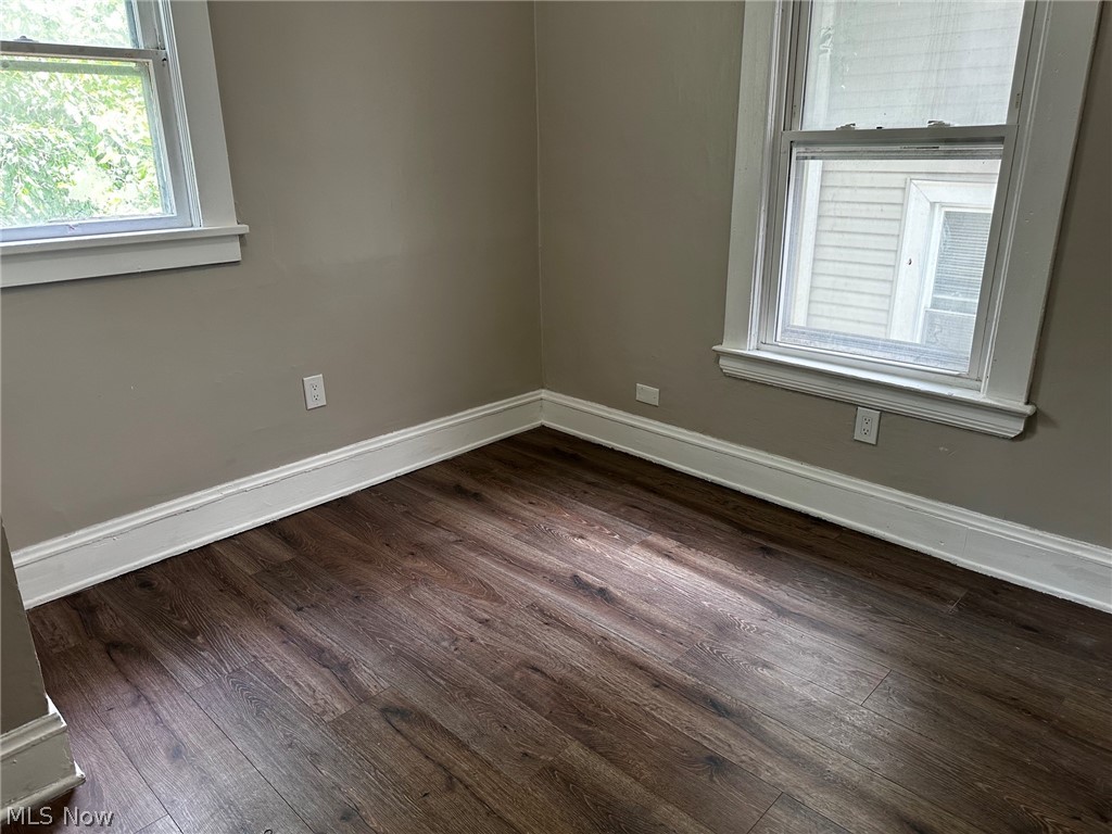919 Nathaniel Road Cleveland, OH 44110 - Photo 12 of 15