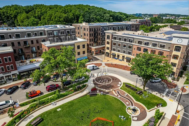 $2,199 | 1818 Parmenter Street, Unit 2, Middleton, WI 53562