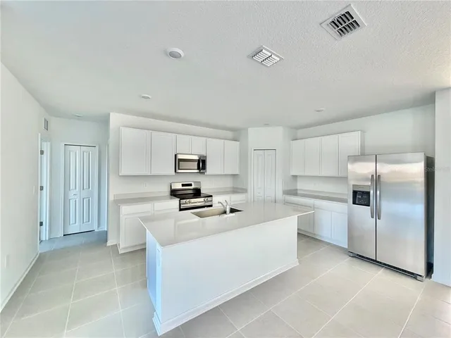 $2,400 | 3615 Hardman Dr Lake, Lake Wales, FL 33853