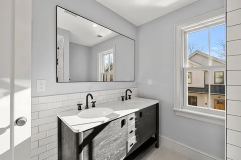 $1,950,000 | 8 Flatley Avenue, Manchester, MA 01944