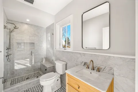 $1,950,000 | 8 Flatley Avenue, Manchester, MA 01944