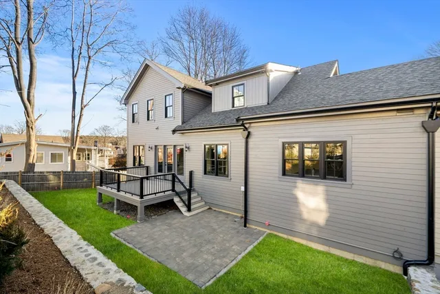 $1,950,000 | 8 Flatley Avenue, Manchester, MA 01944