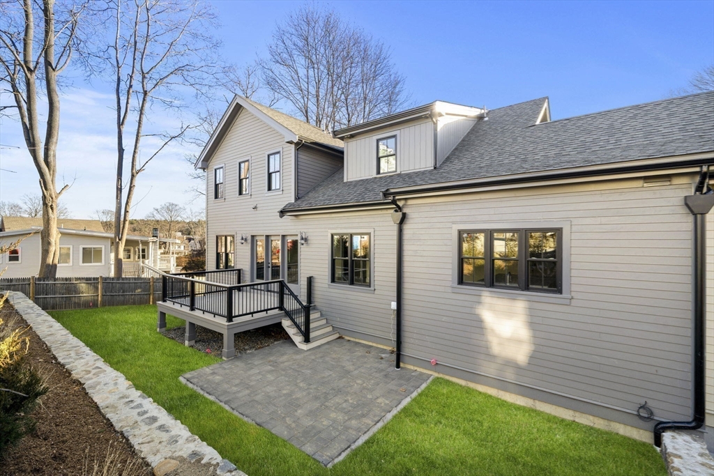 8 Flatley Avenue Manchester, MA 01944 - Photo 2 of 25