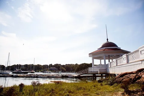 $1,950,000 | 8 Flatley Avenue, Manchester, MA 01944