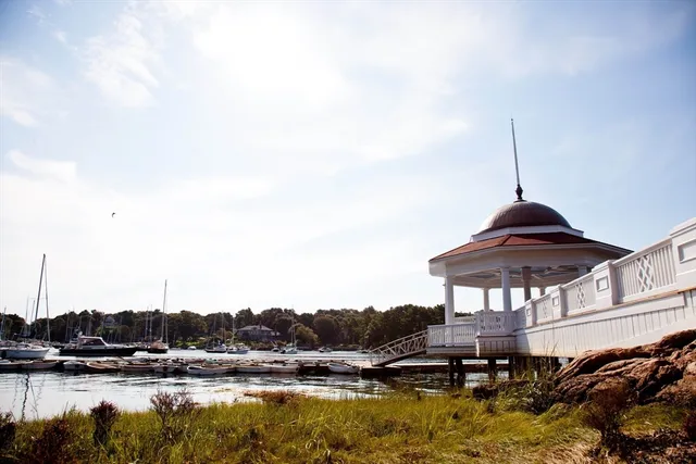 $1,950,000 | 8 Flatley Avenue, Manchester, MA 01944