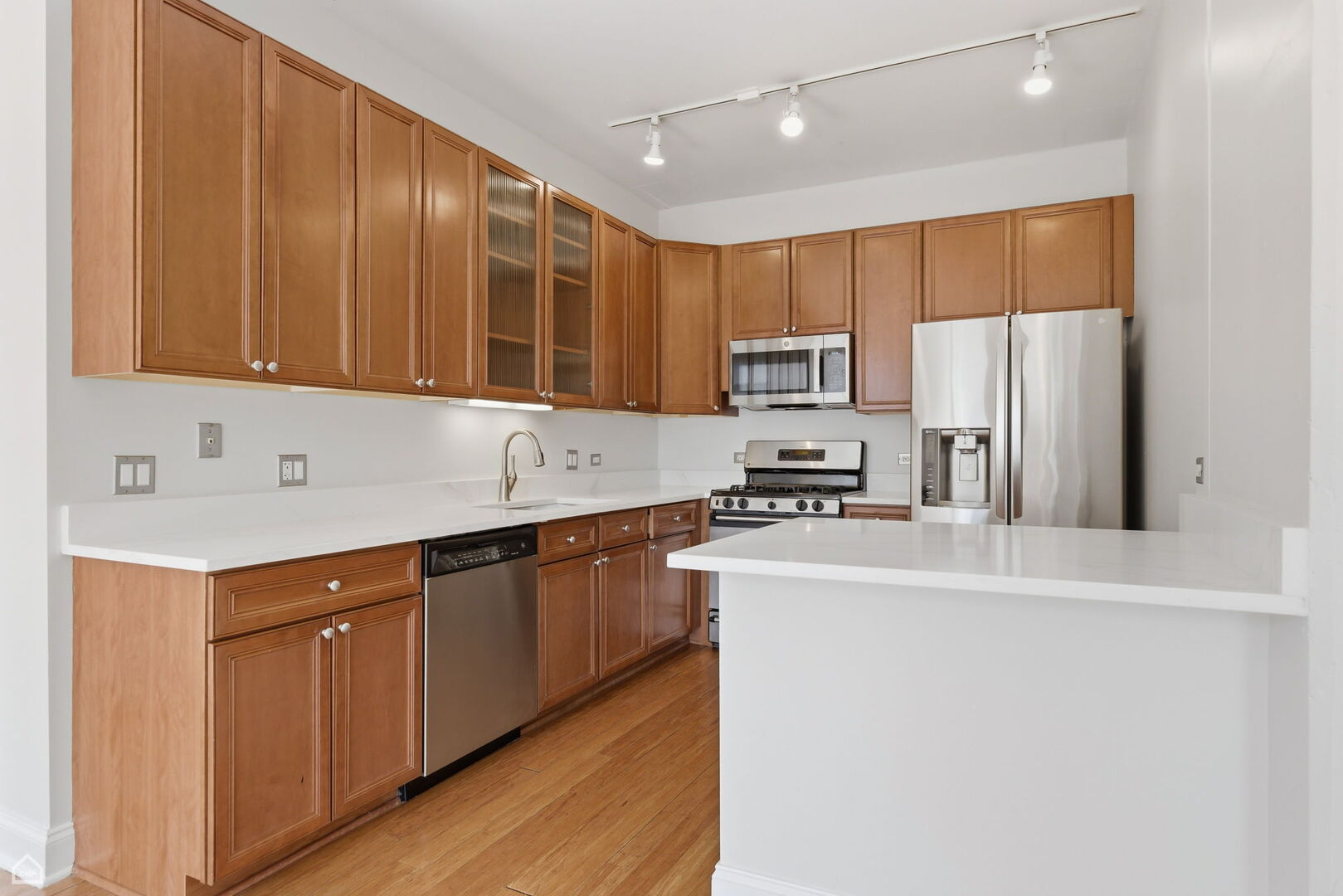 1001 West Madison Street, Unit 204 Chicago, IL 60607 - Photo 7 of 41